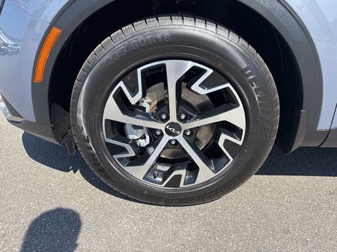 Used 2023 Kia Sportage EX image 31