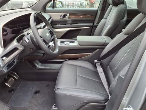 New 2026 Cadillac Vistiq Sport image 5