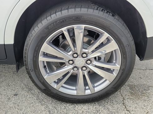 Used 2023 Cadillac XT5 Premium Luxury FWD image 9