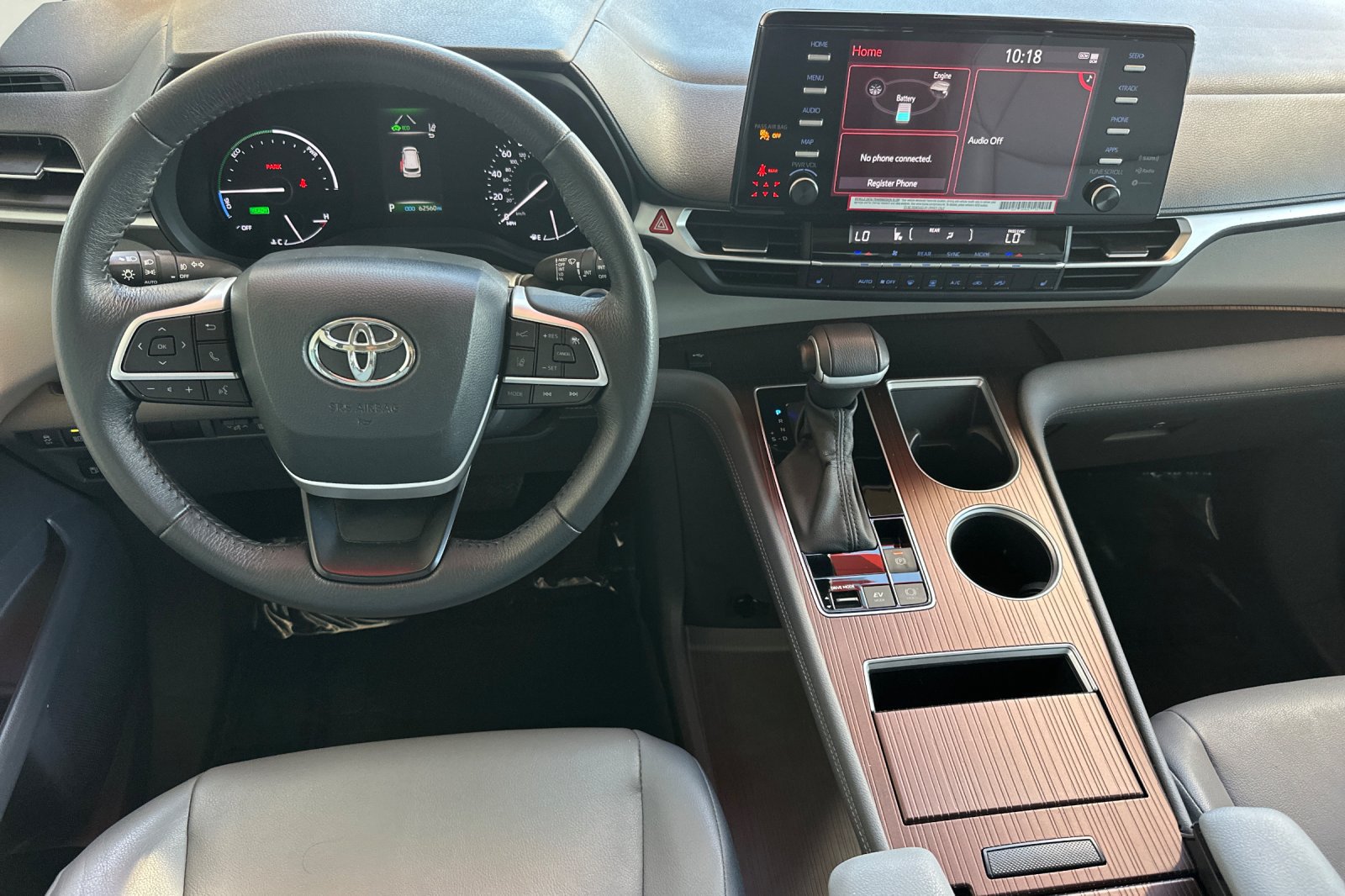 Certified 2024 Toyota Sienna XLE FWD image 18