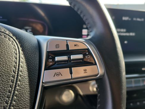 Used 2023 Kia Telluride LX FWD image 29