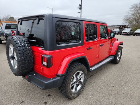 Used 2018 Jeep Wrangler Unlimited Sahara image 8