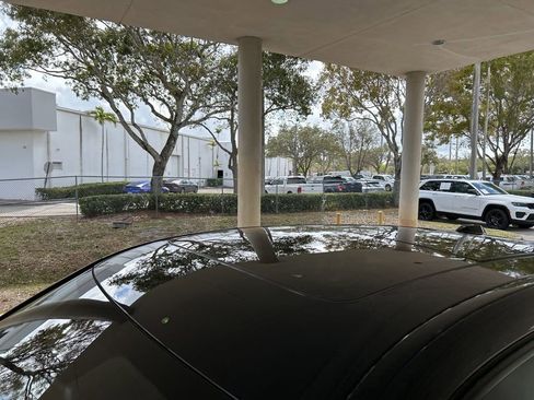 Used 2024 BMW X6 M60i image 18