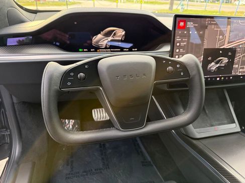 Used 2023 Tesla Model S Plaid image 13