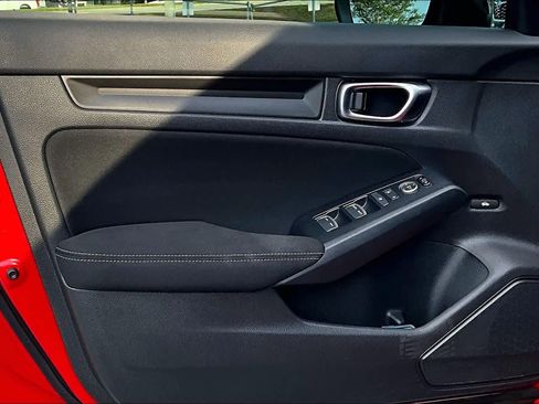 Used 2023 Honda Civic Sport image 25