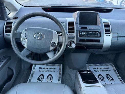 Used 2009 Toyota Prius w/ Pkg 2 FWD image 16