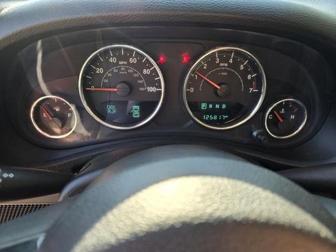 Used 2014 Jeep Wrangler Unlimited Sahara AWD/4WD image 15