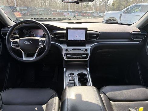 Certified 2022 Ford Explorer XLT w/ Equipment Group 202A image 2