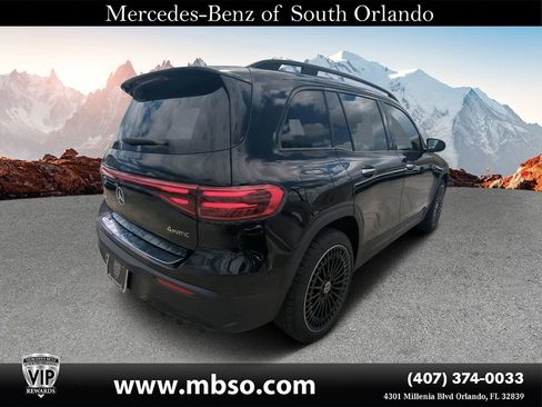 Used 2024 Mercedes-Benz EQB 300 4MATIC image 17