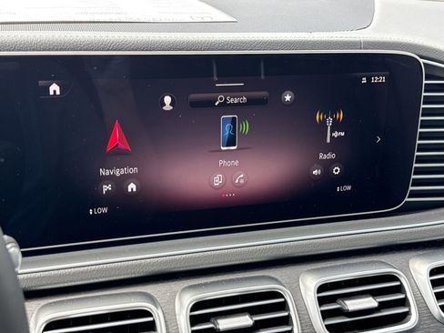 New 2026 Mercedes-Benz GLS 450 4MATIC image 32