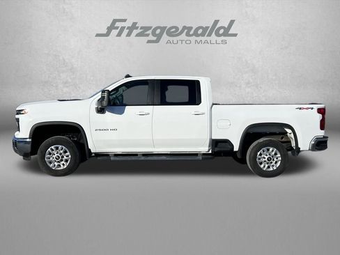 Used 2025 Chevrolet Silverado 2500 LT w/ Convenience Package image 4