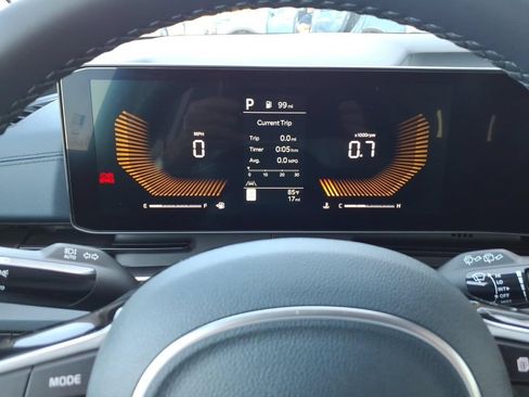 New 2026 Kia Carnival EX FWD image 23