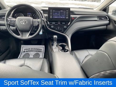 Used 2023 Toyota Camry SE image 5