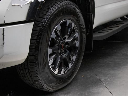 Used 2021 Nissan Titan PRO-4X w/ Off Road Protection Package image 8