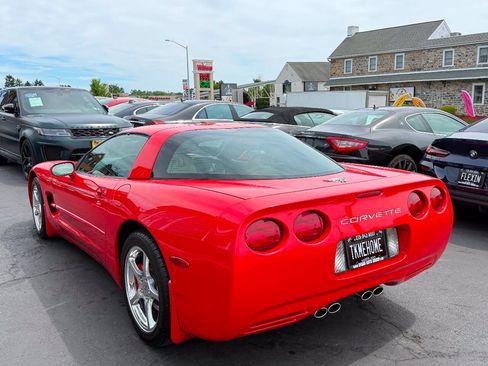 Used 2003 Chevrolet Corvette Coupe w/ Preferred Equipment Group RWD image 6