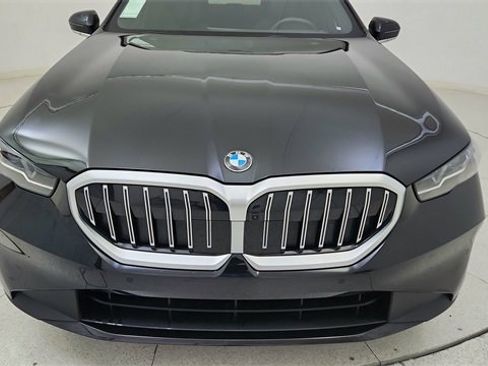 Used 2026 BMW 530i image 9