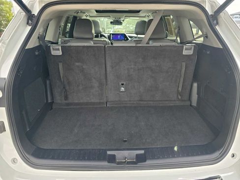 Used 2023 Toyota Highlander Platinum image 19