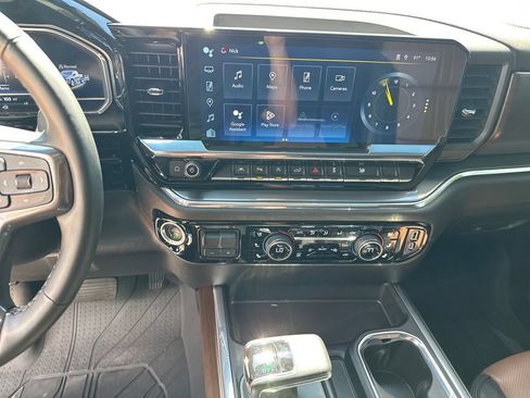 Used 2024 Chevrolet Silverado 1500 High Country w/ High Country Premium Package AWD/4WD image 22