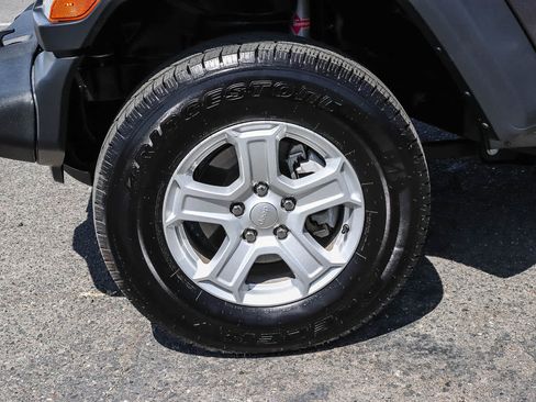 Used 2021 Jeep Wrangler Sport AWD/4WD image 14
