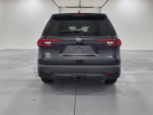 New 2026 Toyota Grand Highlander XLE image 6