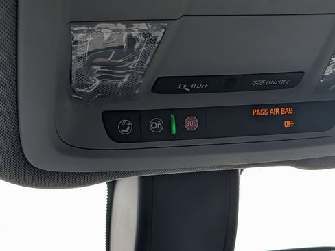 Used 2019 Chevrolet Equinox LT image 40