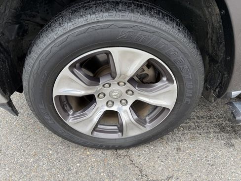 Used 2019 RAM 1500 Laramie image 9