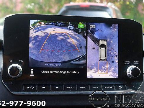 Used 2024 Mitsubishi Outlander FWD image 29