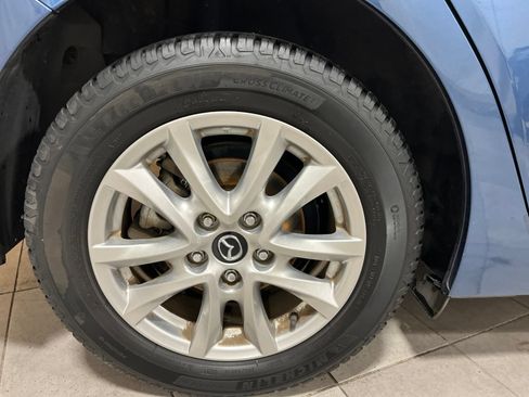 Used 2017 MAZDA MAZDA3 Sport w/ Preferred Equipment Package FWD image 11