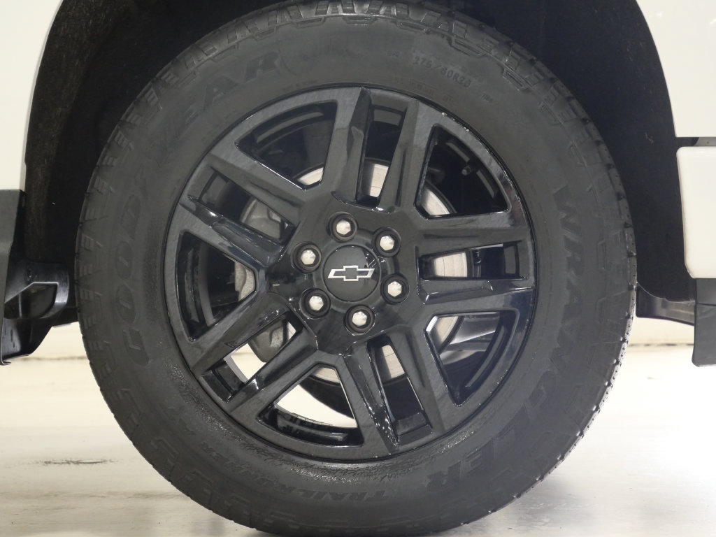 Used 2023 Chevrolet Silverado 1500 RST w/ Rally Edition AWD/4WD image 8