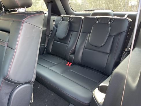 New 2026 Ford Explorer ST-Line w/ ST-Line Street Pack image 19