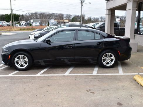 Used 2023 Dodge Charger SXT image 5
