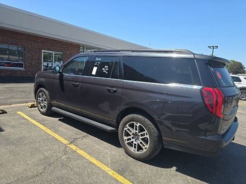 Used 2025 Ford Expedition Max Active AWD/4WD image 1