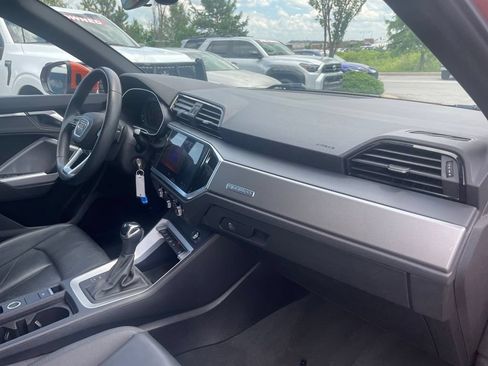 Used 2025 Audi Q3 2.0T Premium AWD/4WD image 31