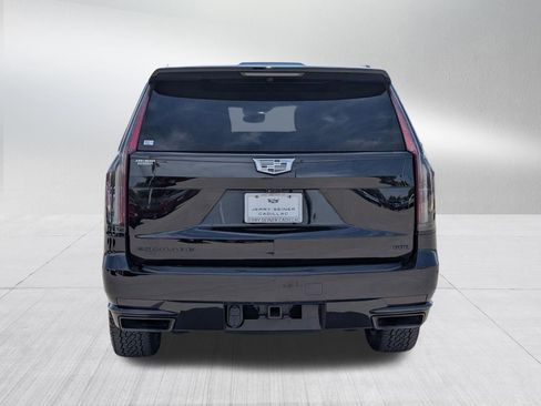 Used 2023 Cadillac Escalade Sport Platinum w/ LPO, ONYX Package AWD/4WD image 4
