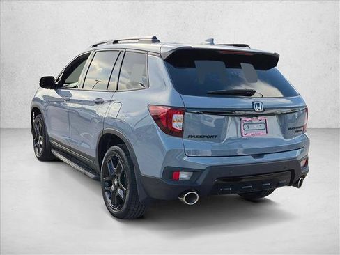 Used 2024 Honda Passport Black Edition image 7