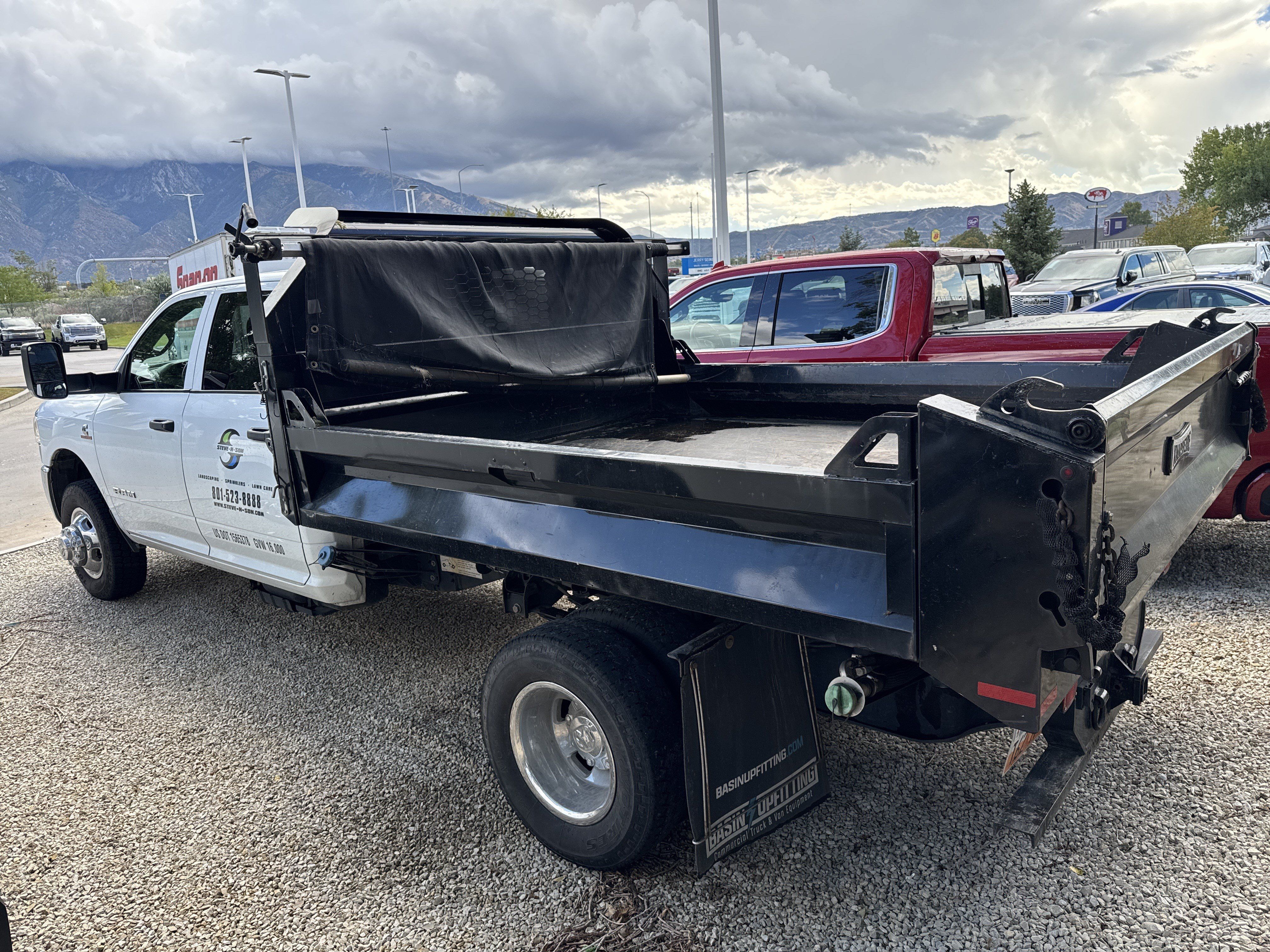 Used 2022 RAM 3500 Tradesman w/ Chrome Appearance Group AWD/4WD image 5