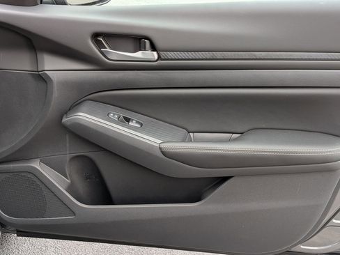 New 2025 Nissan Altima 2.5 SV image 29