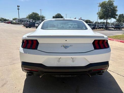 Certified 2024 Ford Mustang Coupe RWD image 4