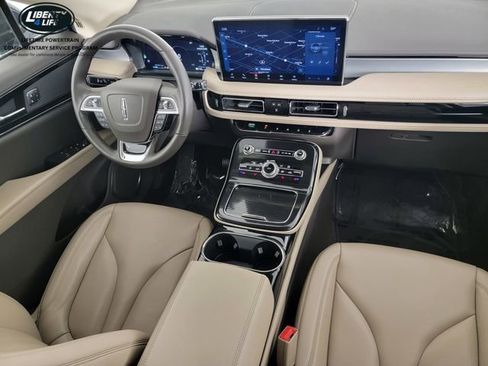 Used 2022 Lincoln Nautilus AWD w/ Premium Package image 33