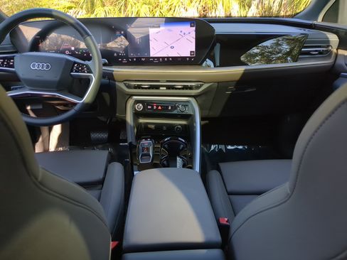 Certified 2025 Audi Q5 Premium Plus w/ Premium Plus image 15