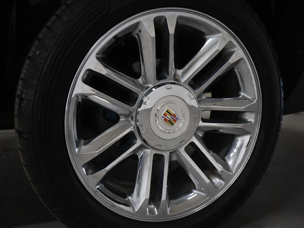 Used 2013 Cadillac Escalade ESV Platinum RWD image 33