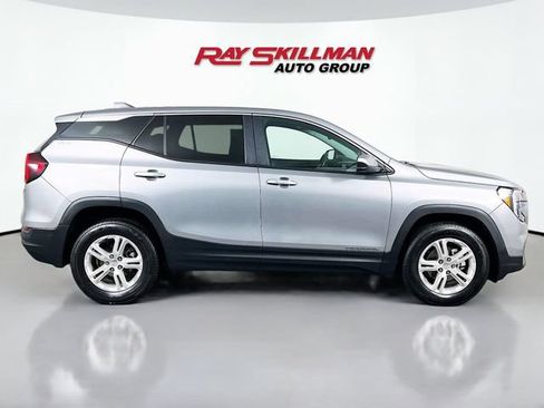 Used 2024 GMC Terrain SLE AWD/4WD image 8