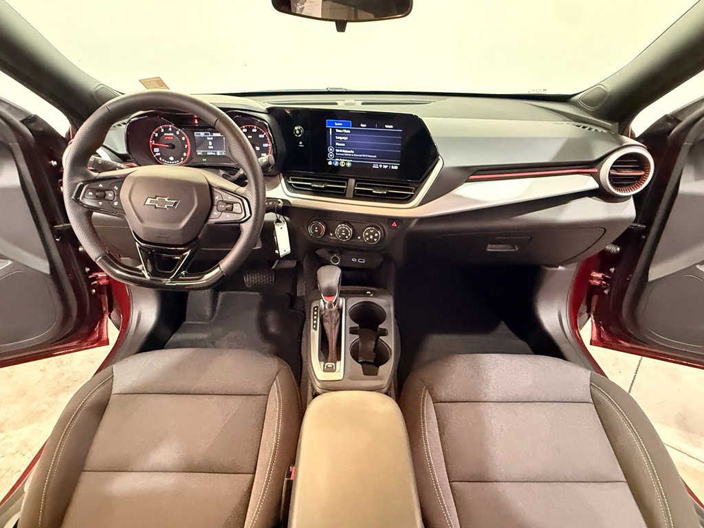 Certified 2024 Chevrolet Trax RS w/ Driver Confidence Package FWD image 19