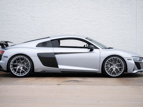 Used 2022 Audi R8 V10 performance image 8