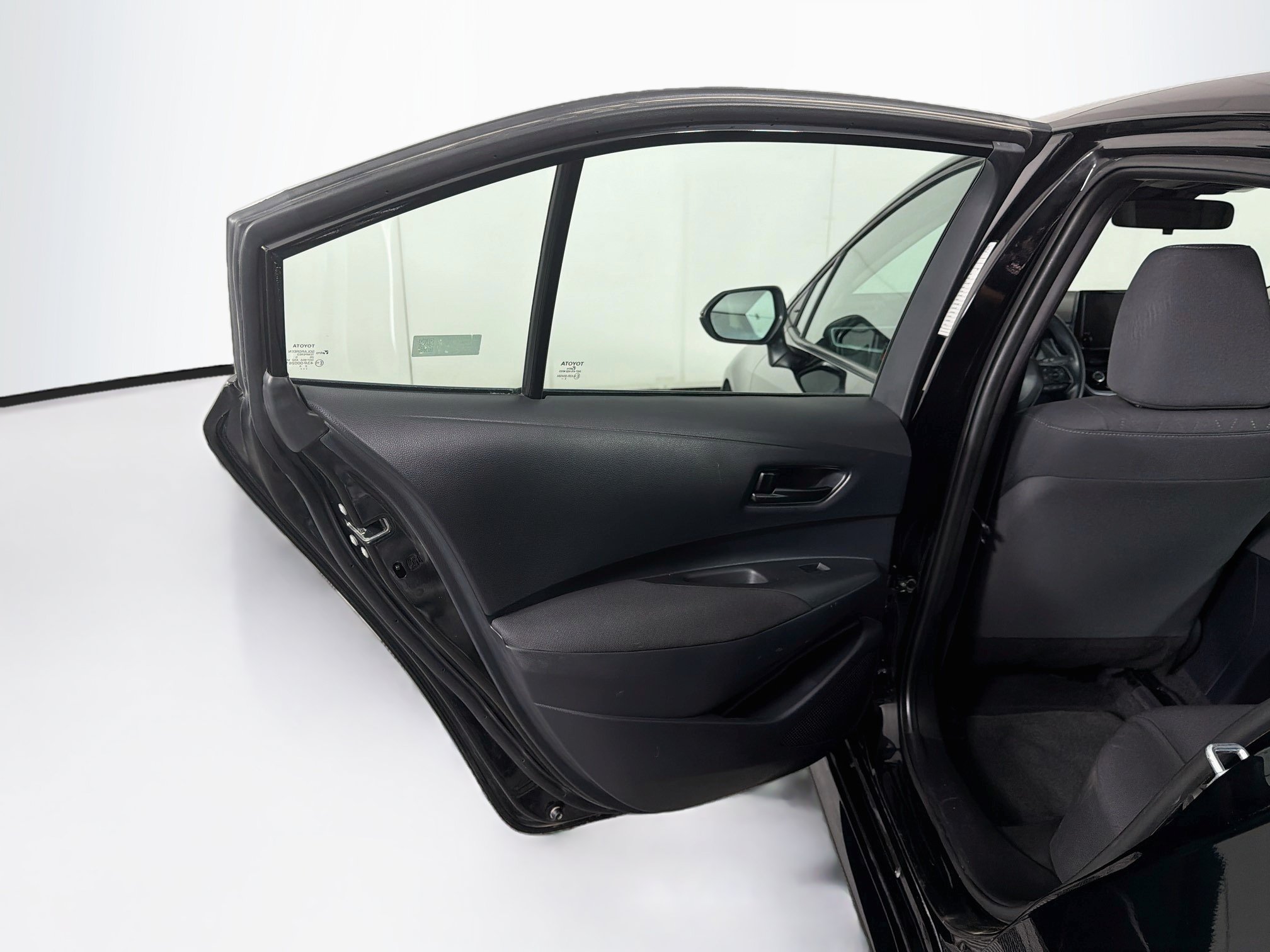 Used 2026 Toyota Corolla LE FWD image 25