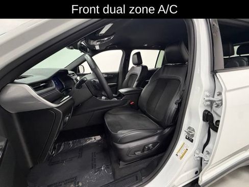 Used 2021 Jeep Grand Cherokee L Laredo AWD/4WD image 8