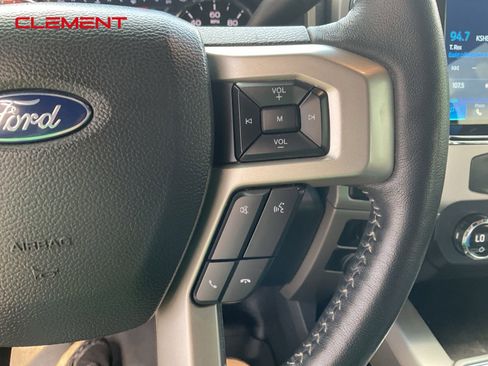 Used 2022 Ford F250 Lariat w/ Black Appearance Package image 11