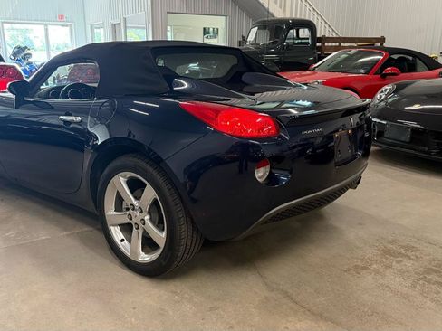 Used 2006 Pontiac Solstice Convertible w/ Premium Package RWD image 15