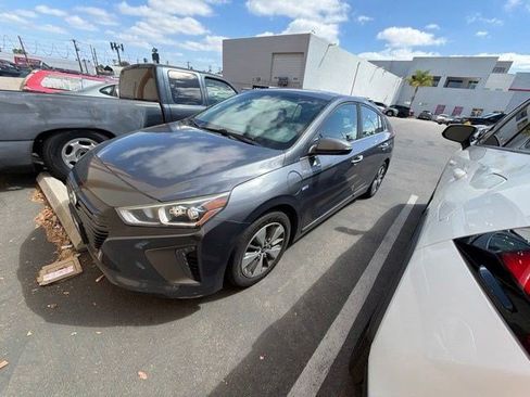 Used 2018 Hyundai Ioniq Limited FWD image 6