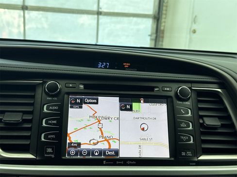 Used 2019 Toyota Highlander Limited Platinum image 27